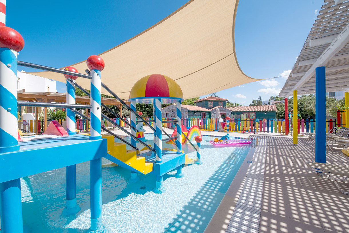 Hotel Alexander Beach Hotel & Village Resort